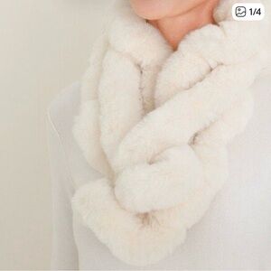 Chico’s soft cream faux fur wrap scarf